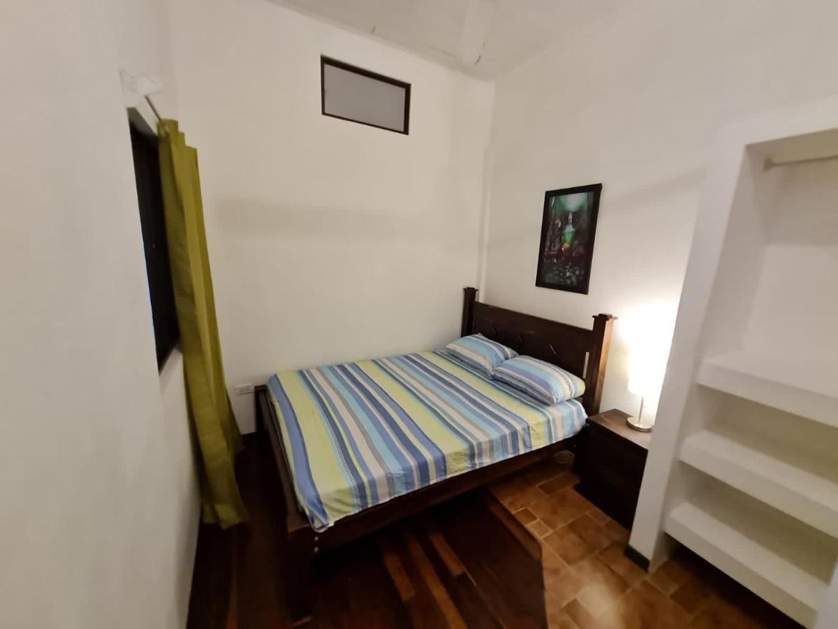 Apartamento Spiral, En El Centro De Quepos. Apartment Bagian luar foto